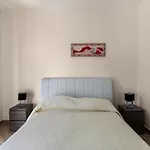 アパート Air-conditioned With Garden And Private Parking