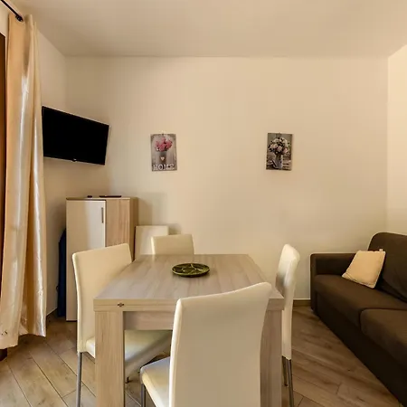 Modern Near Appartement