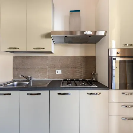 Appartamento Air-conditioned With Garden And Private Parking *